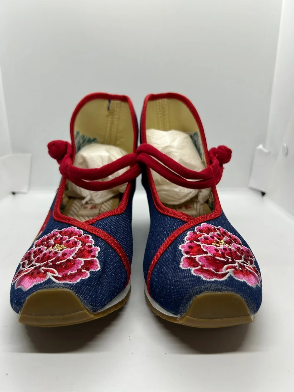 Women's Retro Chinese Embroidered Shoes Floral China Vintage Cloth Shoes Casual
